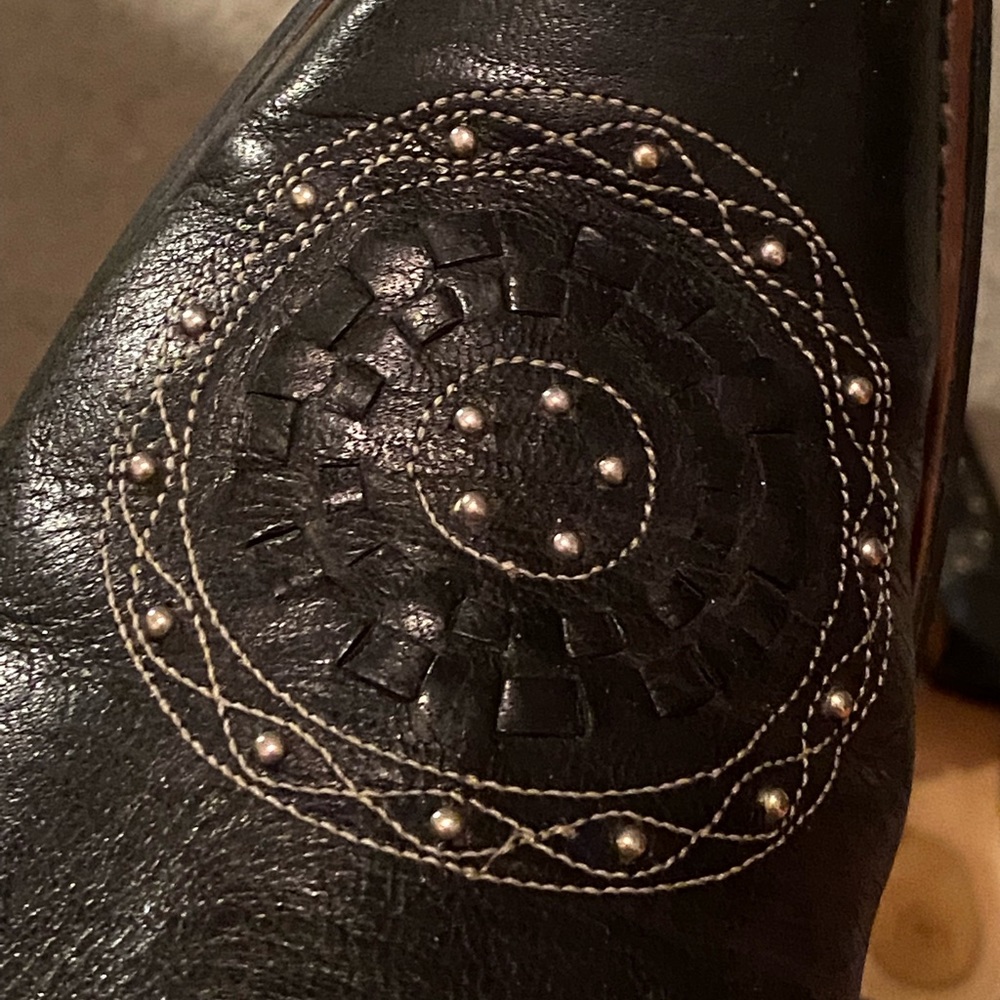 Ariat Black Medallion Mule Slip-ons - Picture 6 of 7